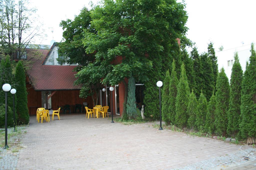 Hotel Tenishouse Marki  Luaran gambar