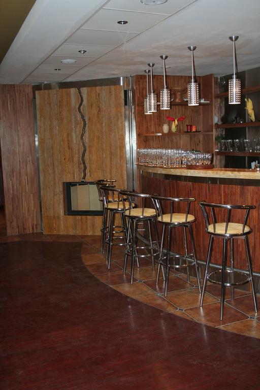 Hotel Tenishouse Marki  Luaran gambar