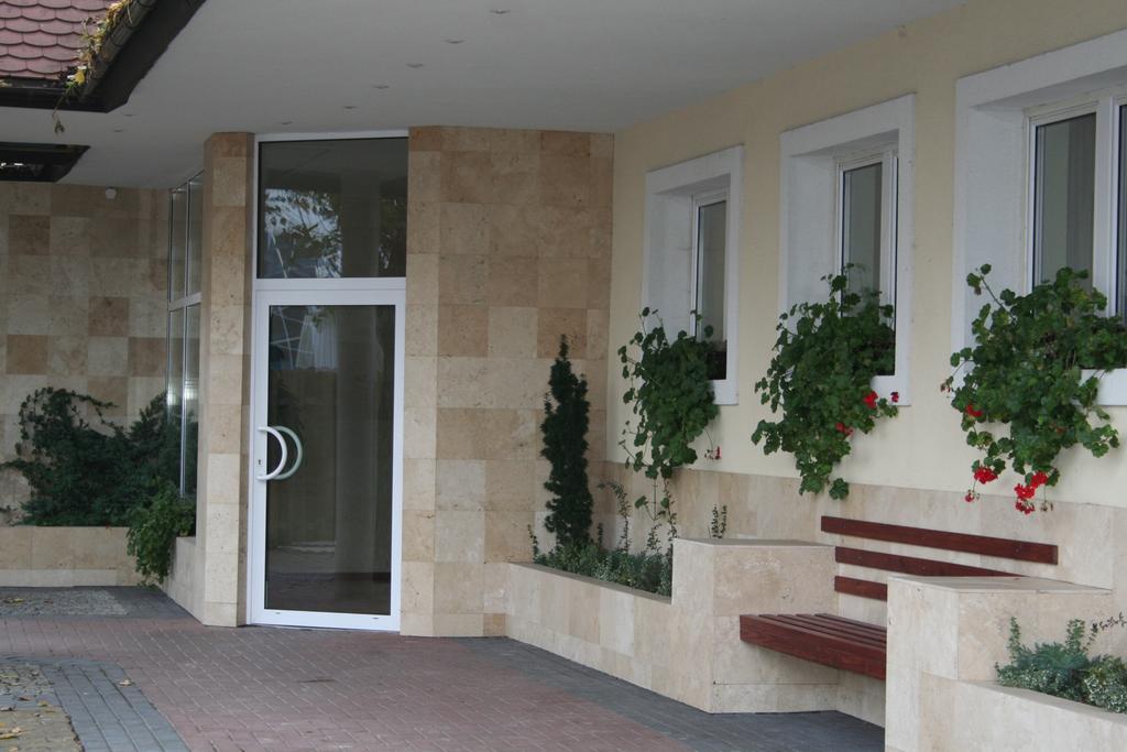 Hotel Tenishouse Marki  Luaran gambar