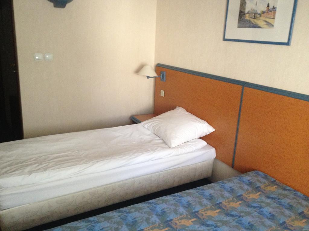 Hotel Tenishouse Marki  Bilik gambar