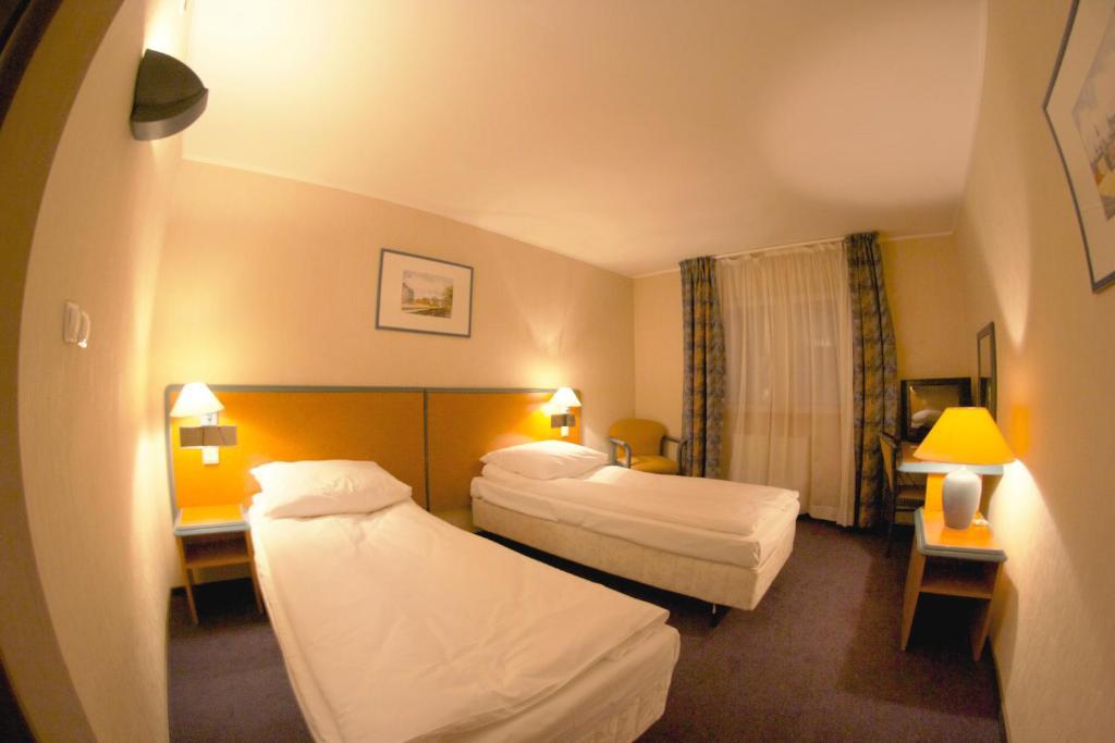 Hotel Tenishouse Marki  Bilik gambar