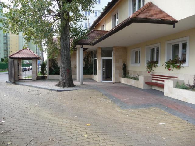 Hotel Tenishouse Marki  Luaran gambar
