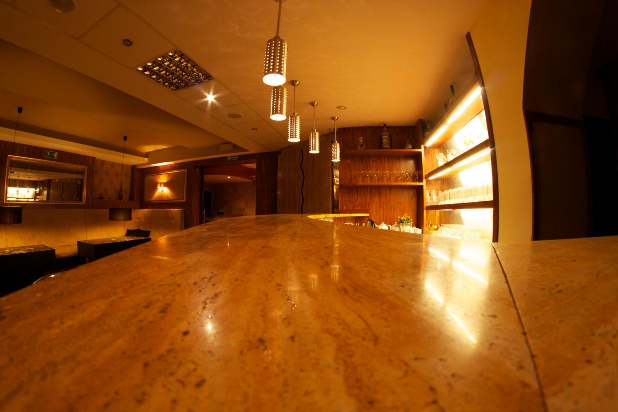 Hotel Tenishouse Marki  Luaran gambar